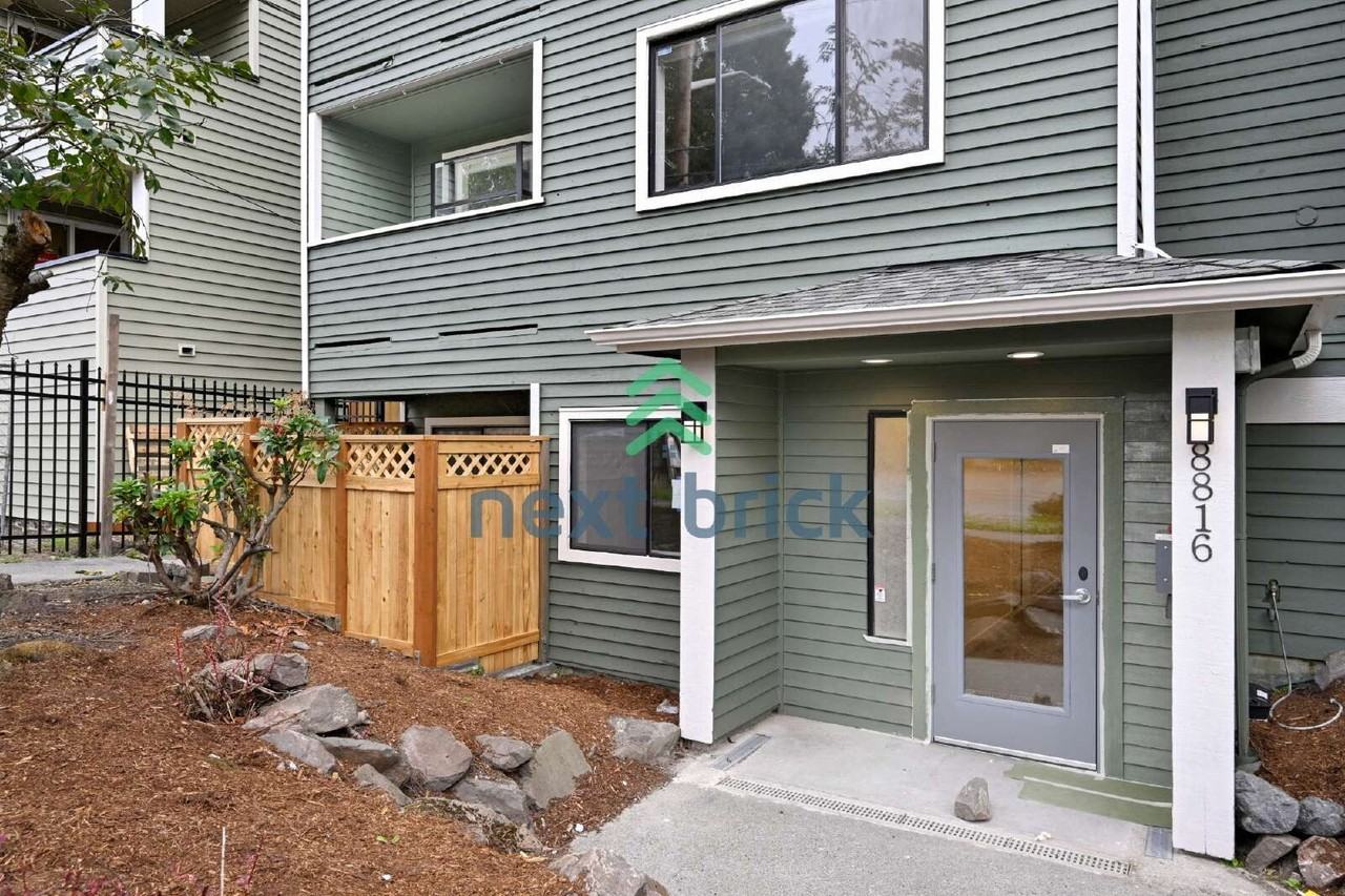 8816 Nesbit Ave N #10 - Photo 2 of 15