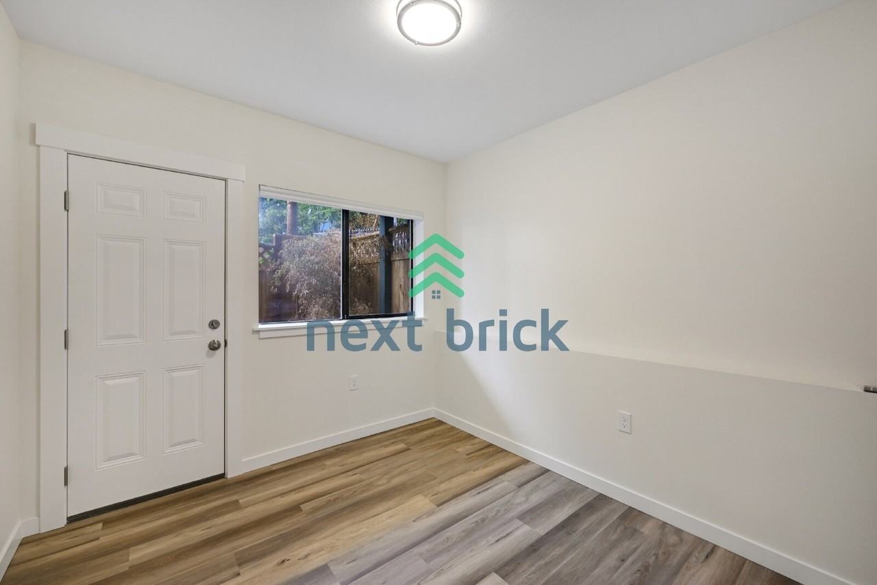 8816 Nesbit Ave N #10 - Photo 4 of 15