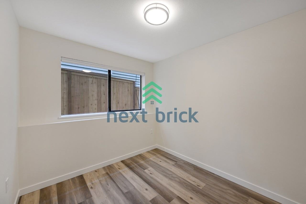 8816 Nesbit Ave N #10 - Photo 5 of 15