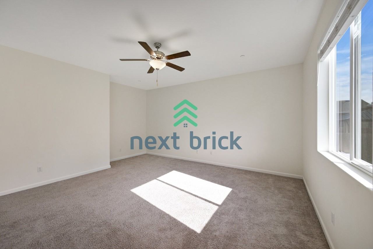 11468 57th Street Ct E - Photo 5 of 26