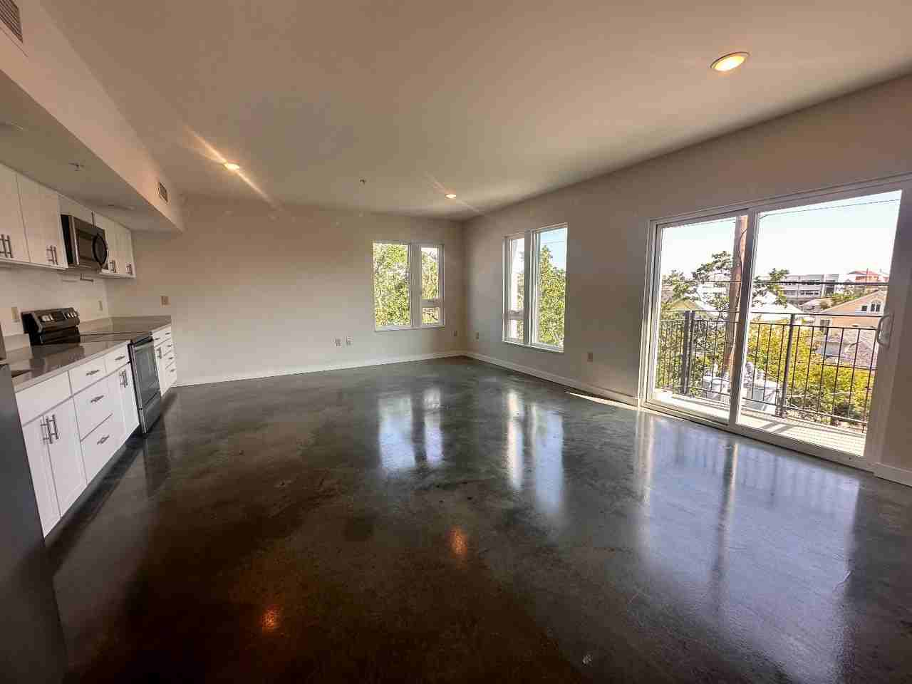 3100 Banks St #210 - Photo 2 of 10