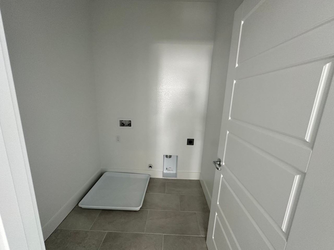 3490 Williamson Dr - Photo 5 of 50