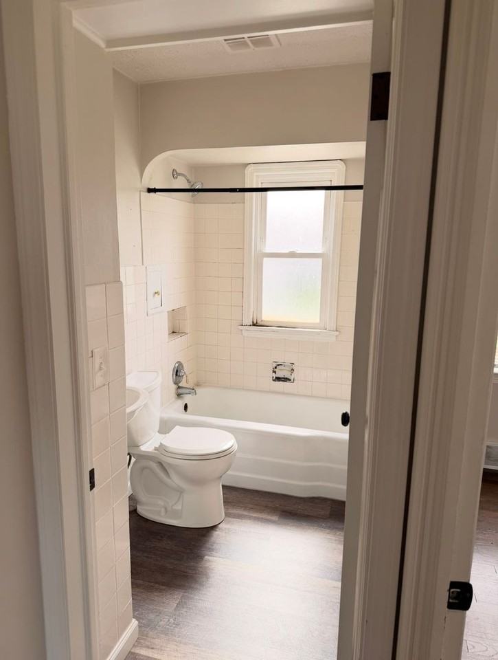 7513 Traymore Ave - Photo 5 of 13