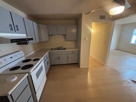 featured image of 880 S Liberty St