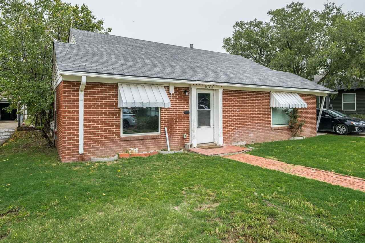 1615 S Ong St #A - Photo 2 of 16