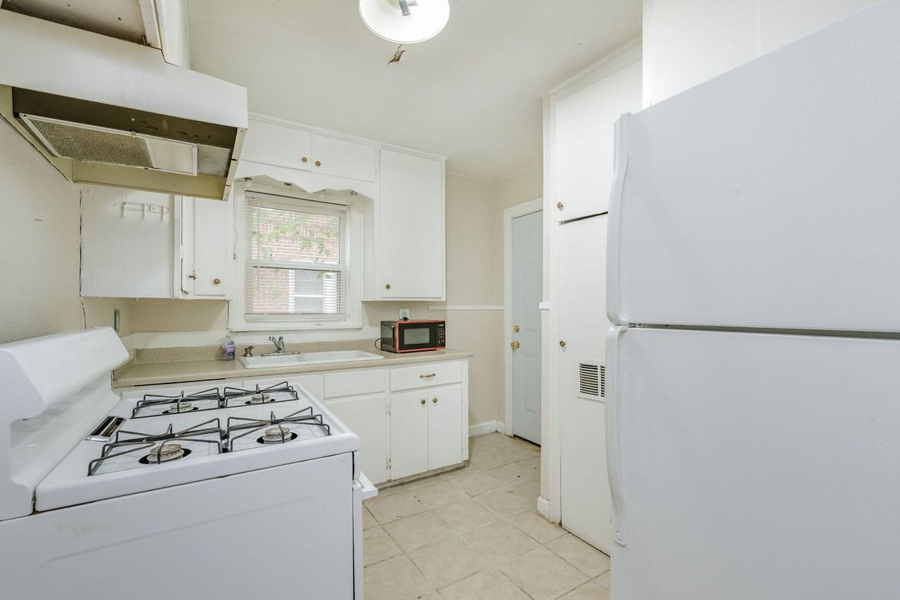 1615 S Ong St #A - Photo 7 of 16
