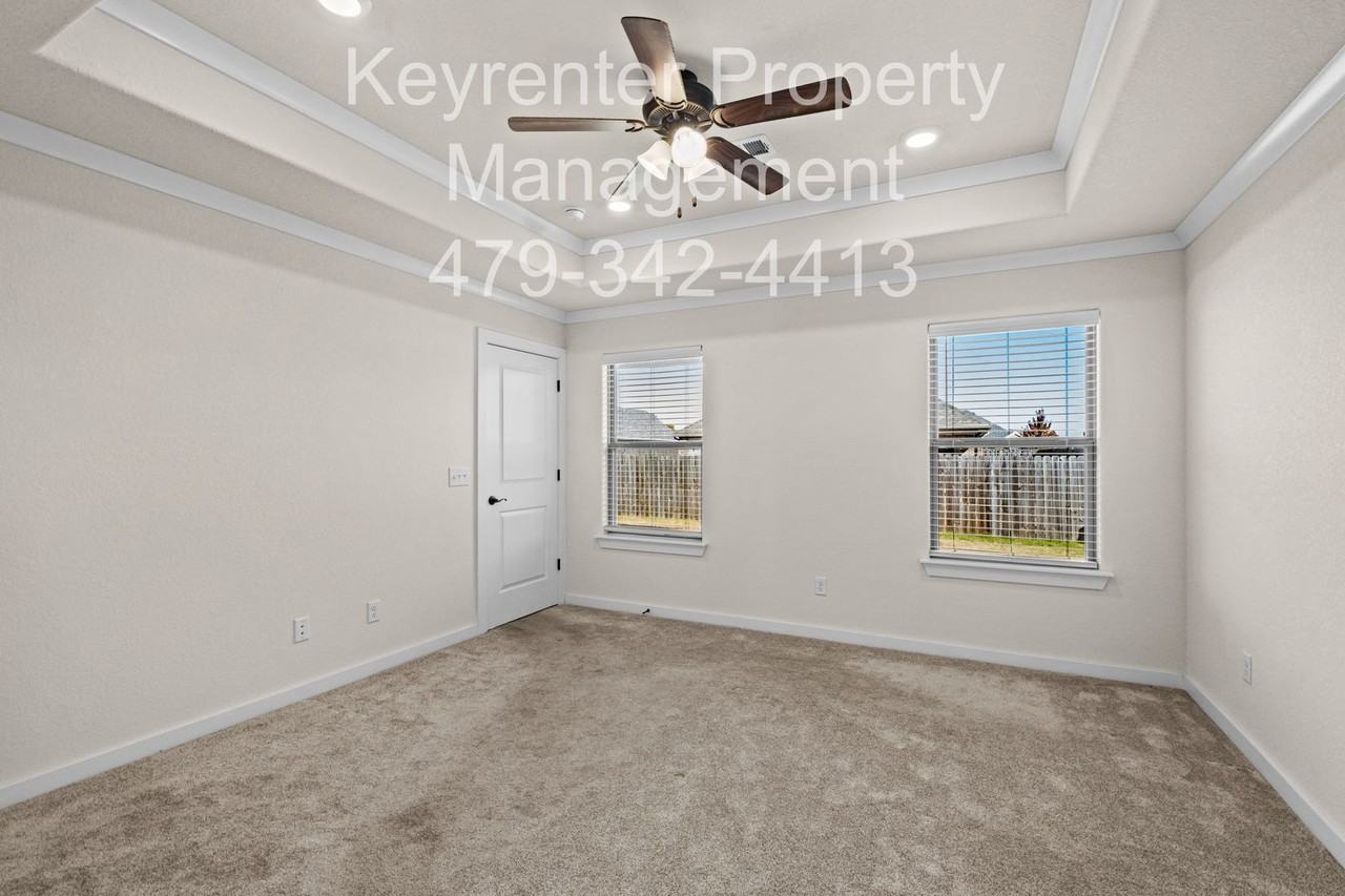 4532 W Newton Ave - Photo 7 of 26