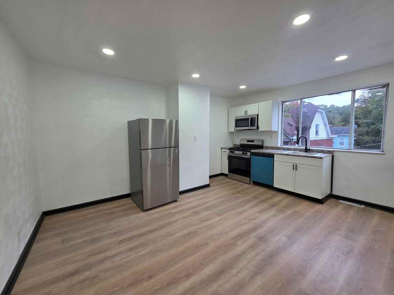 6 Saint Paul St - Photo 2 of 12