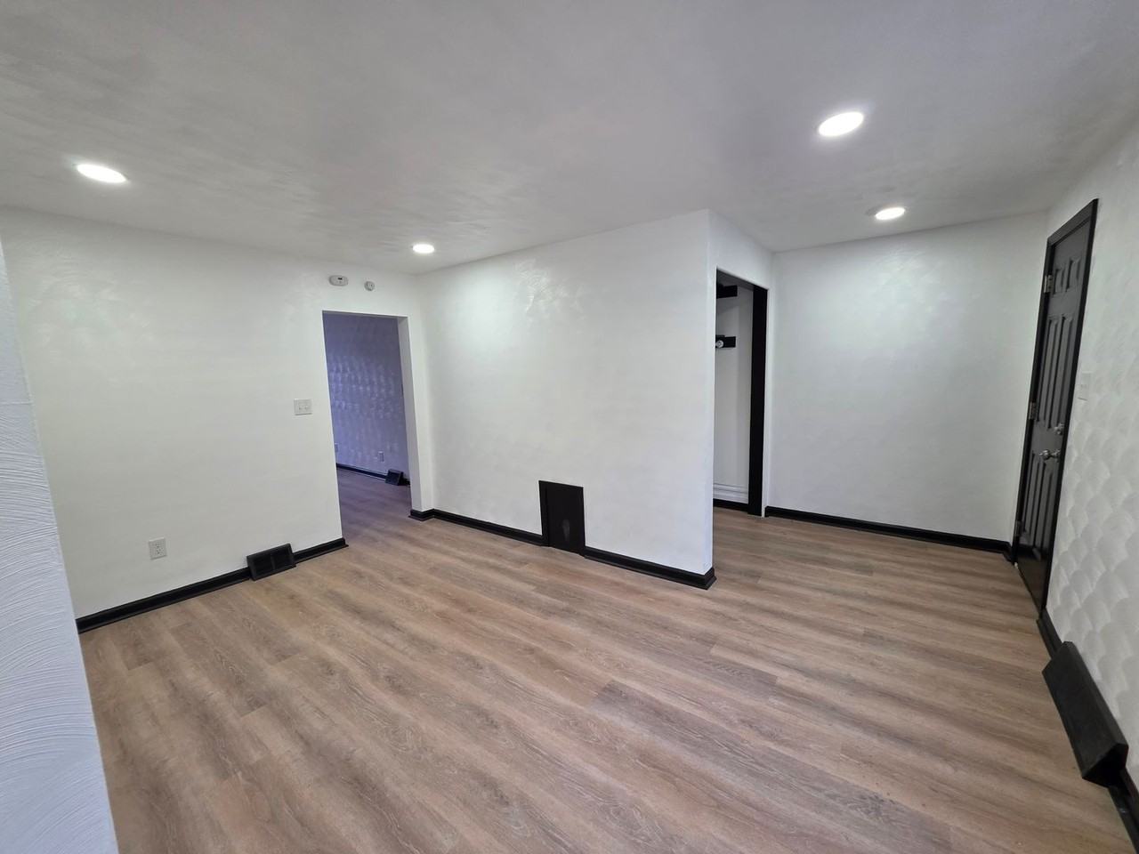 6 Saint Paul St - Photo 5 of 12