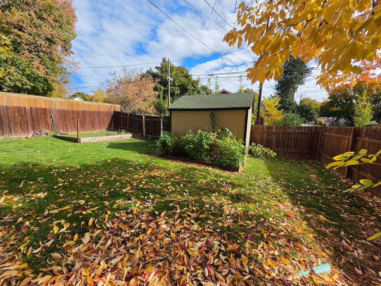 1064 N 1st St - Photo 5 of 19