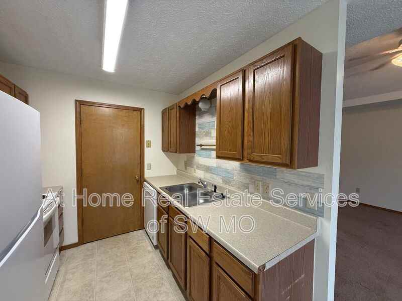 4124 S Franklin Ave - Photo 4 of 12