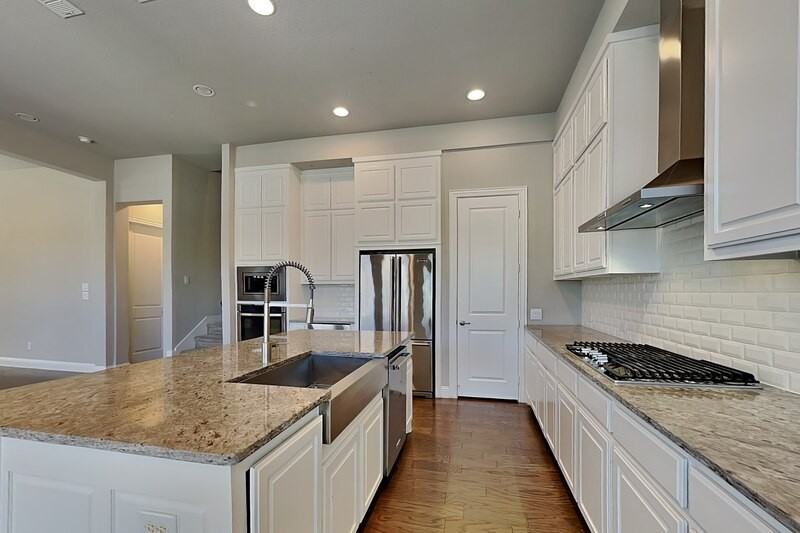 7801 Avondale Dr - Photo 3 of 21