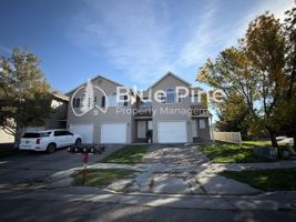 featured image of 2488 Prospect Dr #4