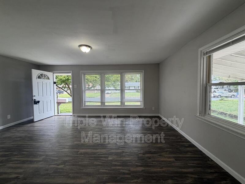 740 Crowder Dr - Photo 5 of 23