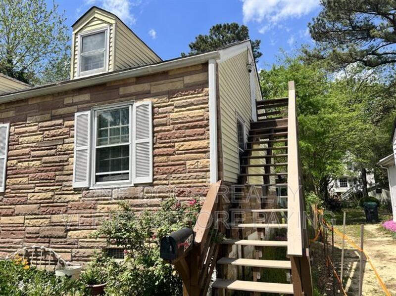 224B Virginia Ave - Photo 2 of 13