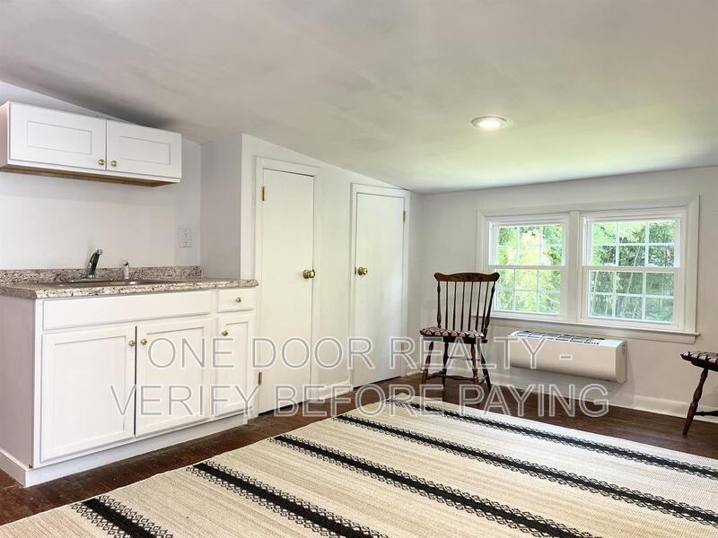 224B Virginia Ave - Photo 4 of 13