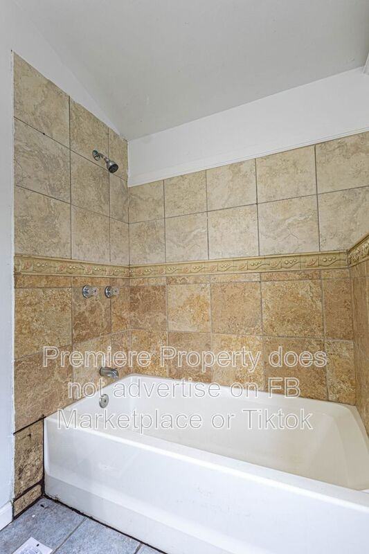 145 E Farmer St - Photo 7 of 12