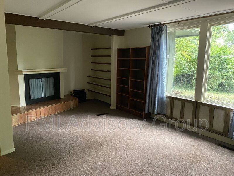 1308 Sw Caledon St - Photo 3 of 20