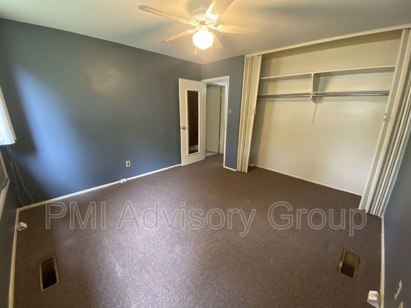 1308 Sw Caledon St - Photo 4 of 20