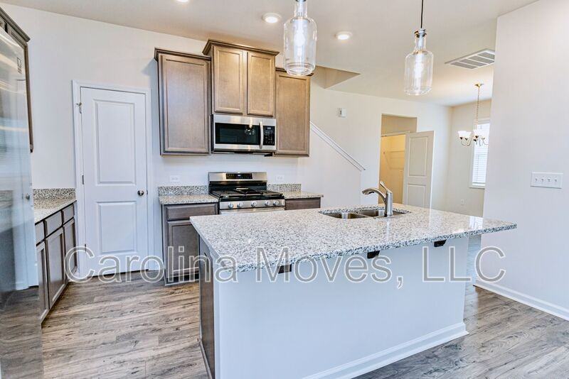 117 Village Main - Photo 4 of 20