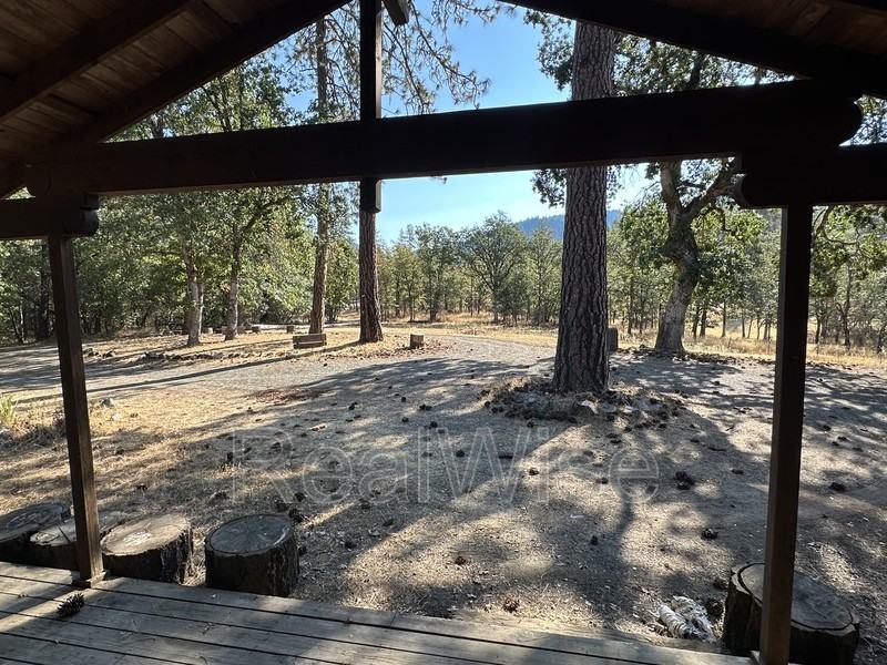 2978 E Evans Creek Rd - Photo 3 of 24