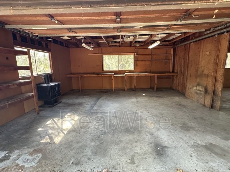 2978 E Evans Creek Rd - Photo 7 of 24
