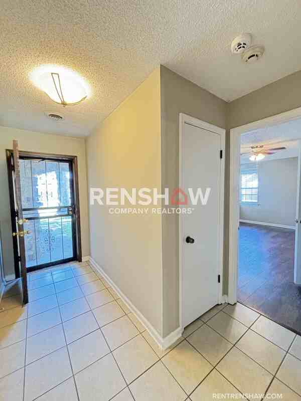 3608 Kirby Terrace Dr - Photo 3 of 24