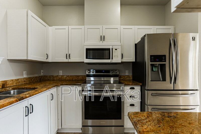 2101 Nw Pacific Elm Dr - Photo 7 of 15