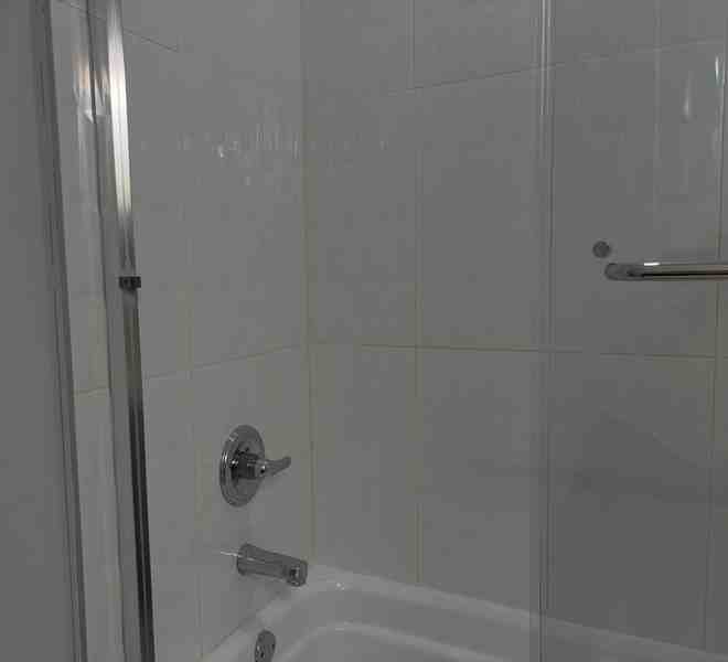 1009 Stockwell Ave #2 - Photo 4 of 33