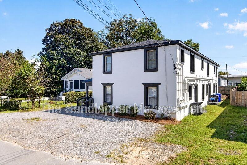 2131 Adair St #C - Photo 3 of 30