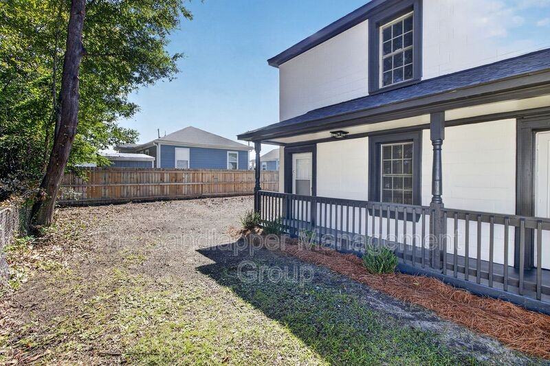 2131 Adair St #C - Photo 6 of 30