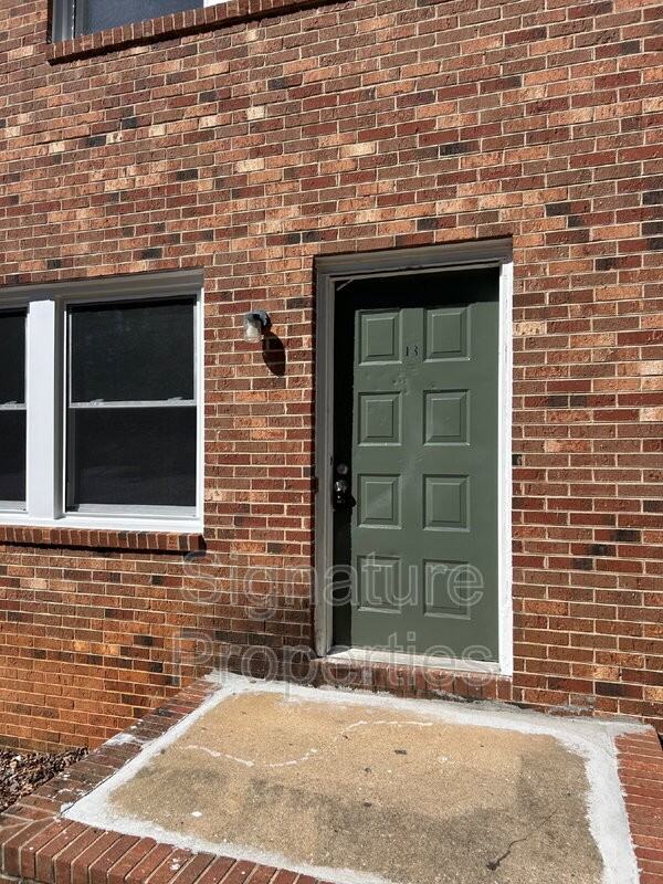 1055 Rives Rd #13 - Photo 2 of 13