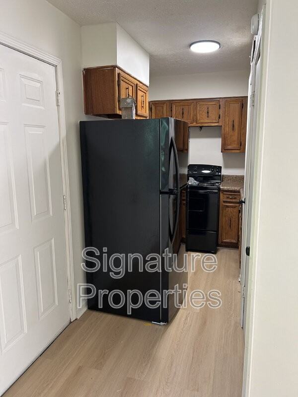 1055 Rives Rd #13 - Photo 6 of 13