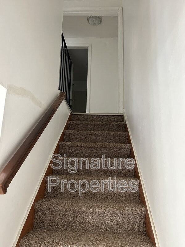 1055 Rives Rd #16 - Photo 7 of 12