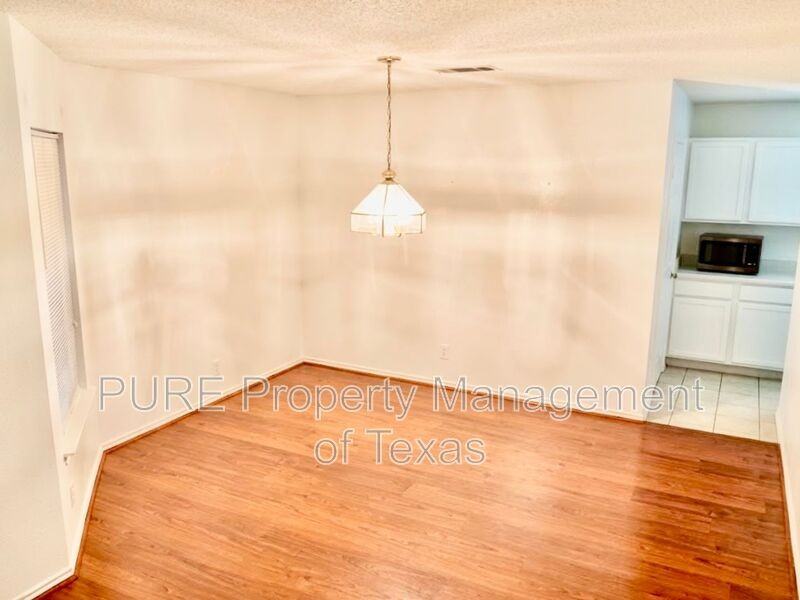 1614 Paper Moon Dr - Photo 5 of 37