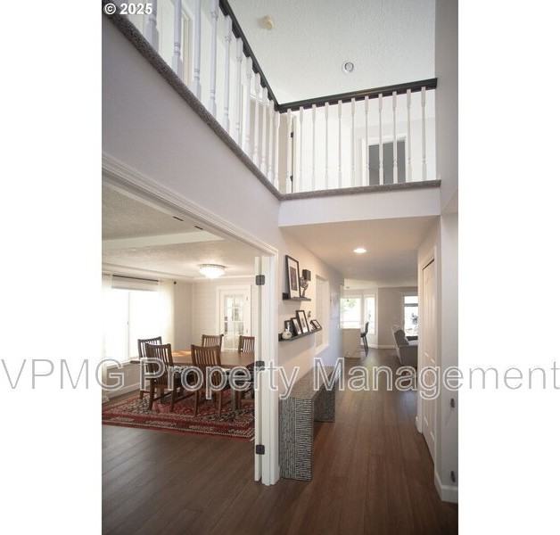 16802 Se 32nd St - Photo 2 of 41