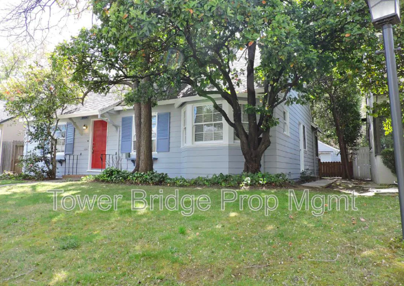 4424 T St - Photo 2 of 17