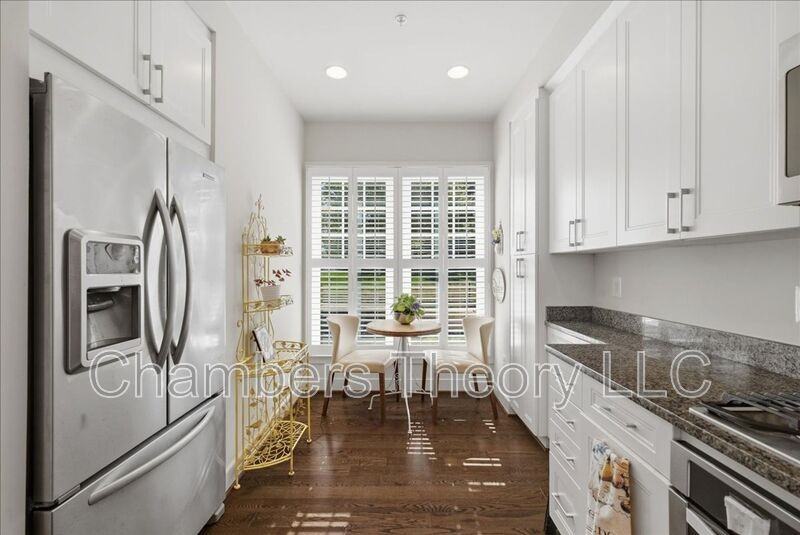 15 Ellsworth Heights St - Photo 4 of 39