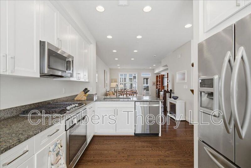 15 Ellsworth Heights St - Photo 5 of 39