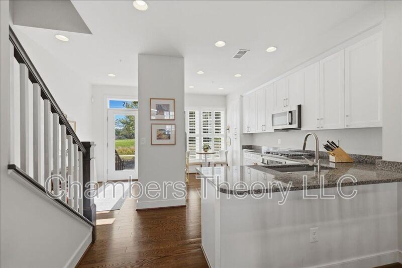15 Ellsworth Heights St - Photo 7 of 39