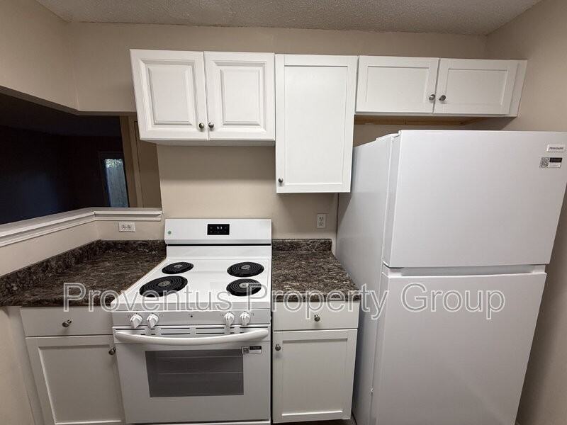 260 N Crow Rd #C - Photo 5 of 16