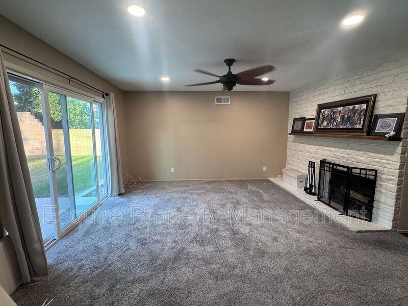 7233 Bristol Rd - Photo 4 of 7