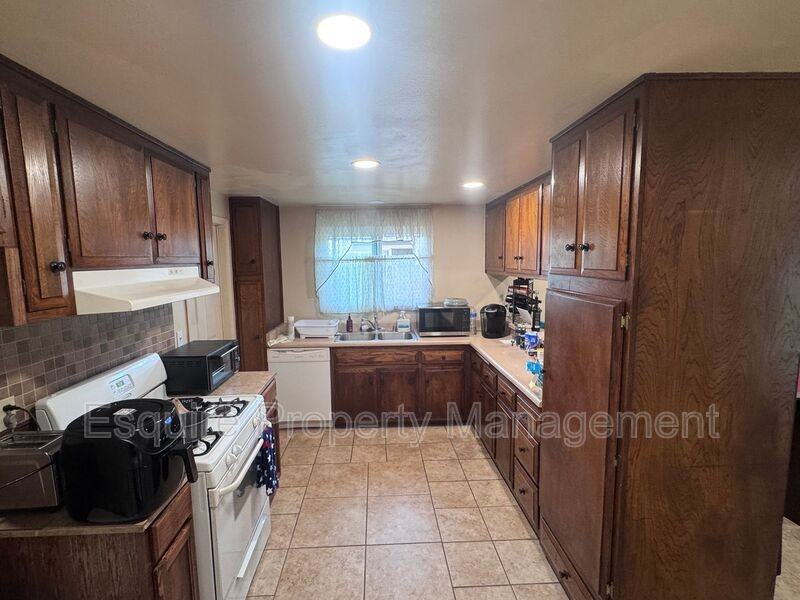 7233 Bristol Rd - Photo 5 of 7
