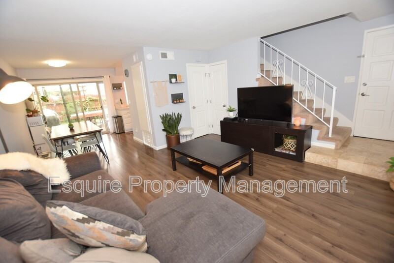 1127 Ibex Sq - Photo 3 of 20