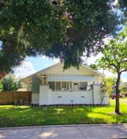 featured image of 826 S New York Ave