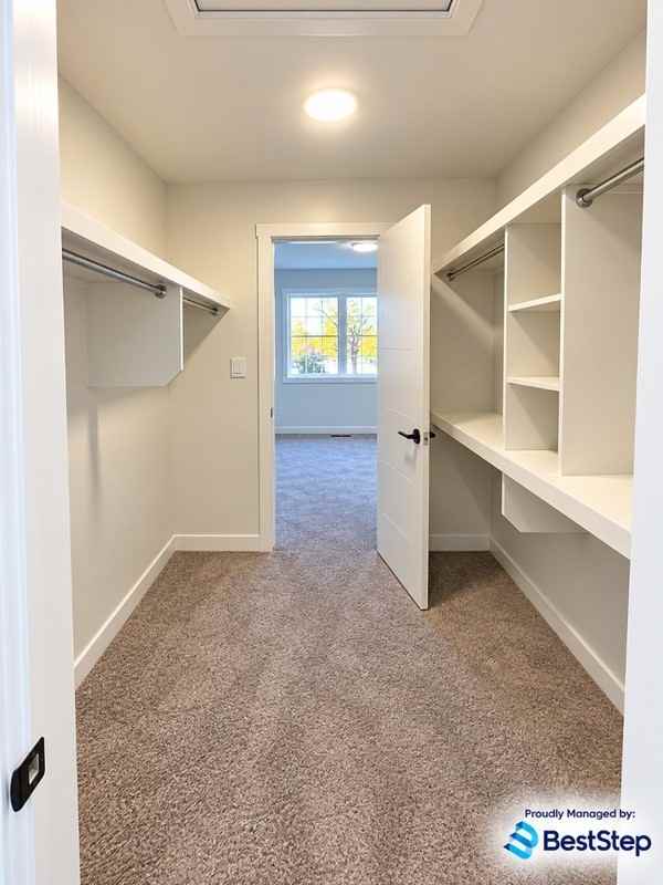 10709 127 St Nw #2 - Photo 5 of 14