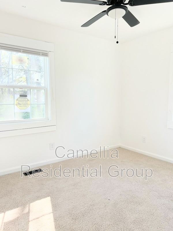 5617 Avenue Q - Photo 6 of 9