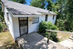 913 13th St - Photo 1 of 1