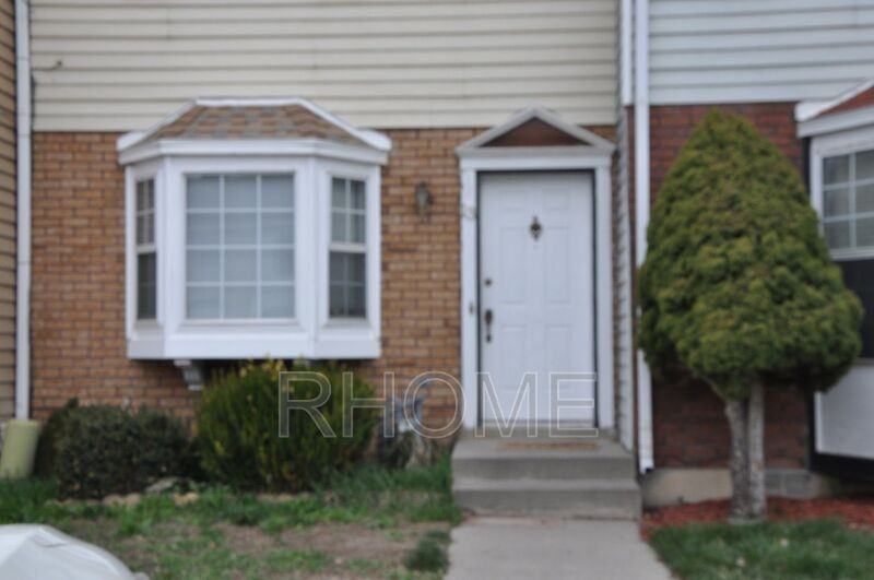 430 Nw #13 - Photo 2 of 33