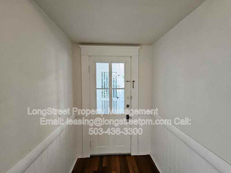 2535 Se Monroe St #A - Photo 4 of 28